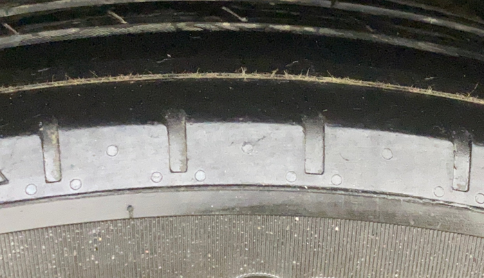 2019 Toyota Glanza V CVT, CNG, Automatic, 84,272 km, Left Rear Tyre Tread