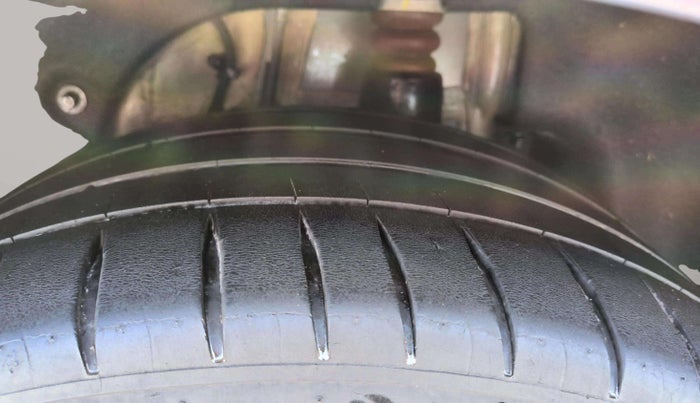 2023 BMW 3 SERIES GRAN LIMOUSINE 320Ld M Sport, Diesel, Automatic, 31,354 km, Right Rear Tyre Tread