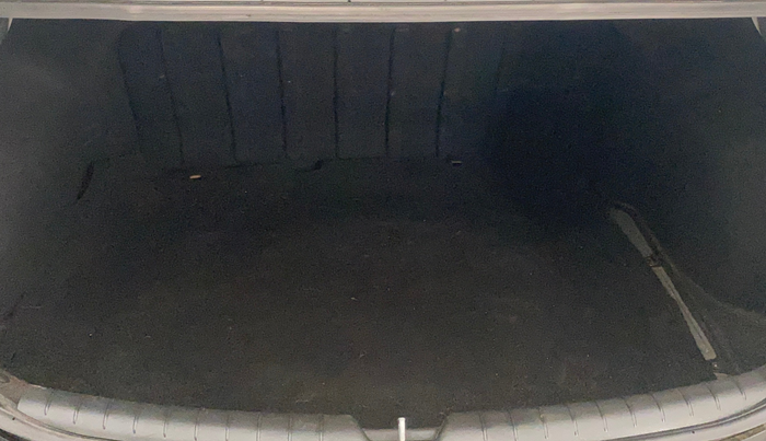 2018 Hyundai Verna 1.6 SX (O) CRDI MT, Diesel, Manual, 1,34,560 km, Boot Inside