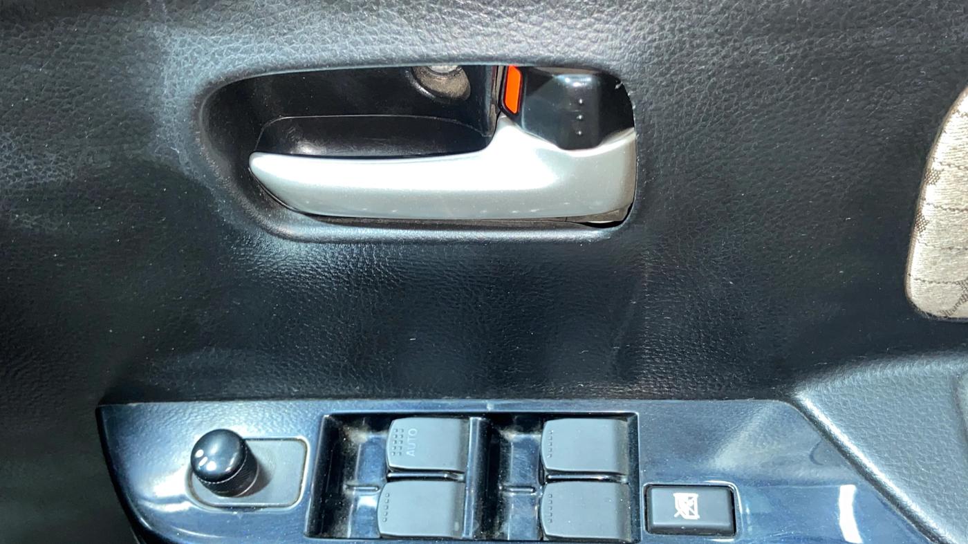 2018 Maruti Wagon R 1.0 VXI AMT, Petrol, Automatic, 88,582 km, Driver Side Door Panels Control