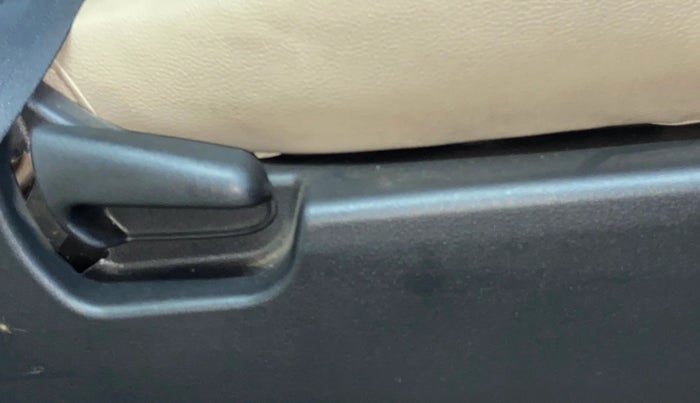 2018 Maruti Wagon R 1.0 VXI AMT, Petrol, Automatic, 88,582 km, Driver Side Adjustment Panel