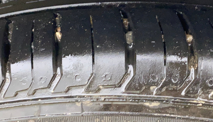 2025 Hyundai NEW I20 ASTA (O) 1.2 IVT, Petrol, Automatic, 16,681 km, Left Rear Tyre Tread