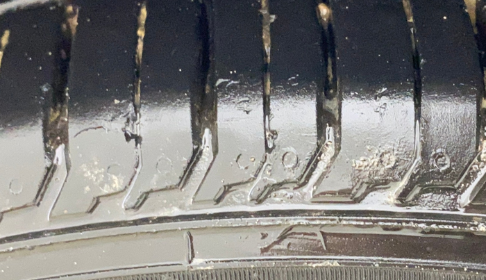 2025 Hyundai NEW I20 ASTA (O) 1.2 IVT, Petrol, Automatic, 16,681 km, Left Front Tyre Tread