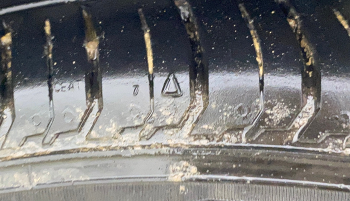 2025 Hyundai NEW I20 ASTA (O) 1.2 IVT, Petrol, Automatic, 16,681 km, Right Front Tyre Tread