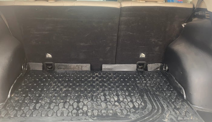 2018 Jeep Compass LIMITED (O) 2.0 DIESEL 4X4, Diesel, Manual, 76,986 km, Boot Inside