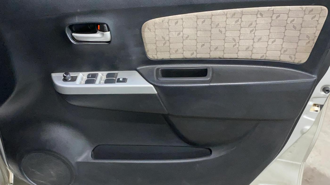 2013 Maruti Wagon R 1.0 VXI, Petrol, Manual, 13,038 km, Driver Side Door Panels Control