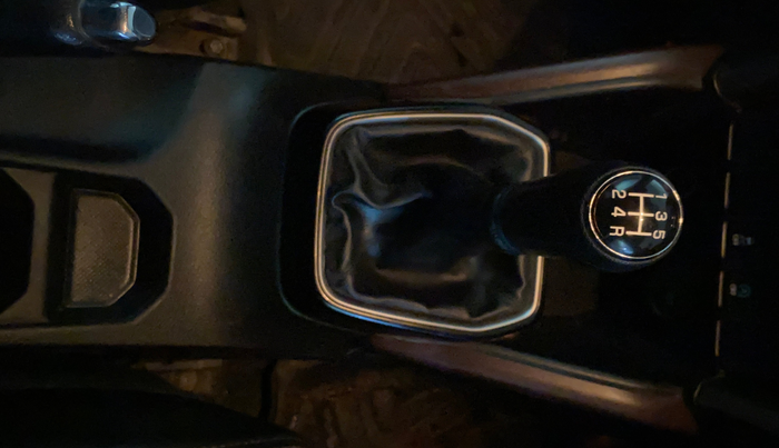 2023 Maruti Grand Vitara ALPHA SMART HYBRID, Petrol, Manual, 75,164 km, Gear Lever