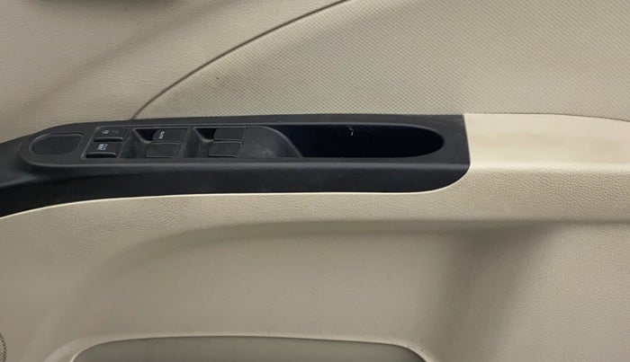 2018 Maruti Celerio VXI, Petrol, Manual, 41,031 km, Driver Side Door Panels Control