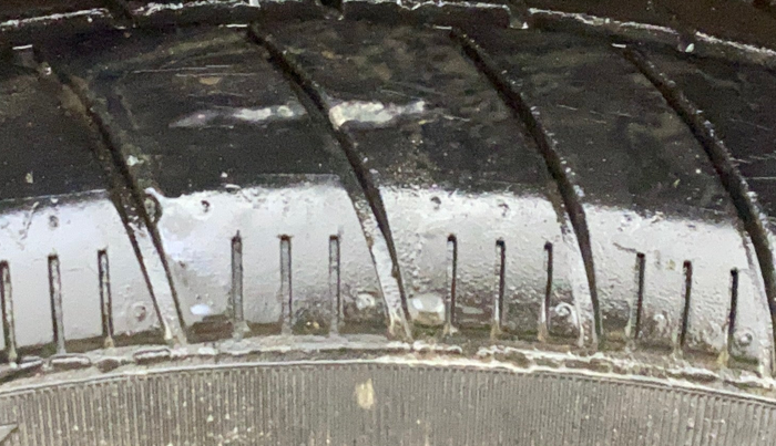 2015 Skoda Rapid ELEGANCE 1.6 MPI MT, Petrol, Manual, 78,320 km, Right Rear Tyre Tread