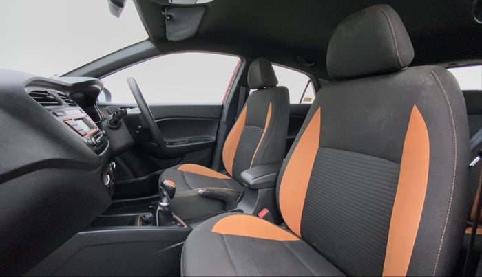 2016 Hyundai i20 Active 1.4 S, Diesel, Manual, 82,809 km, Right Side Front Door Cabin