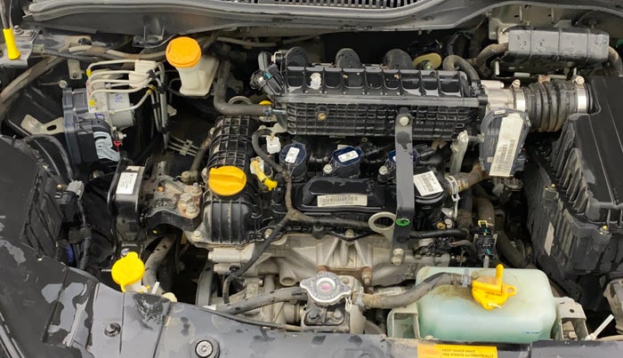 2023 Tata ALTROZ  XZA Plus Sunroof Dark Edition, Petrol, Automatic, 26,389 km, Engine View - Right