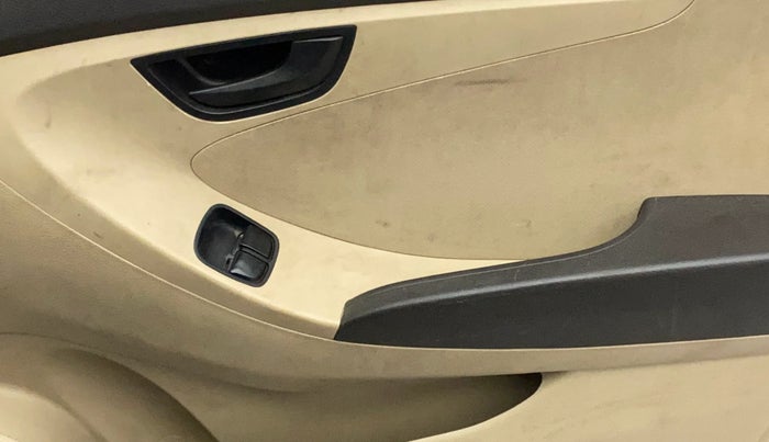 2016 Hyundai Eon ERA +, Petrol, Manual, 58,898 km, Driver Side Door Panels Control