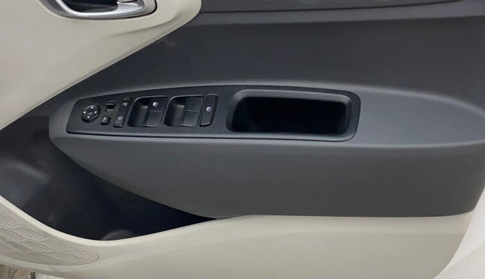 2024 Hyundai AURA SX PLUS 1.2 AMT, Petrol, Automatic, 13,194 km, Driver Side Door Panels Control