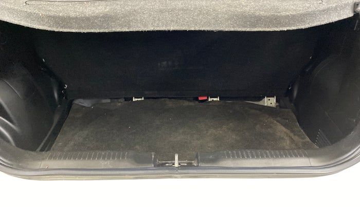 2020 Maruti Swift VXI AMT, Petrol, Automatic, 42,135 km, Boot Inside