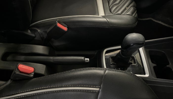 2020 Maruti Swift VXI AMT, Petrol, Automatic, 42,135 km, Gear Lever