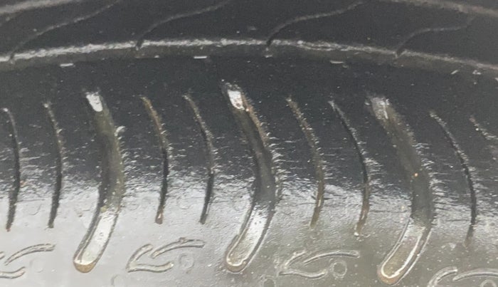 2022 Honda Amaze 1.2L I-VTEC VX, Petrol, Manual, 21,278 km, Right Front Tyre Tread