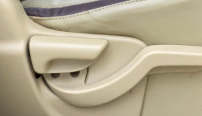 2016 Honda Amaze 1.2L I-VTEC S, CNG, Manual, 85,538 km, Driver Side Adjustment Panel