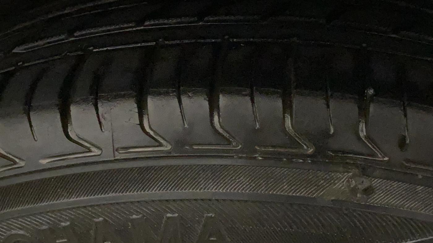 2017 Jeep Compass LIMITED 1.4 PETROL AT, Petrol, Automatic, 79,149 km, Left Rear Tyre Tread