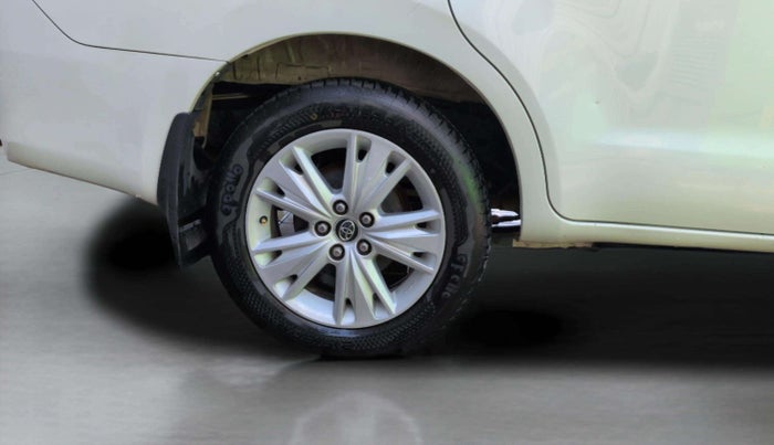 2020 Toyota Innova Crysta 2.4 ZX 7 STR, Diesel, Manual, 96,082 km, Right Rear Wheel