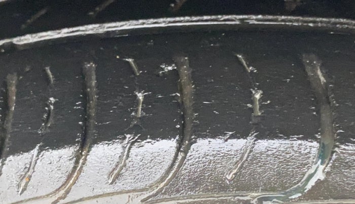 2022 KIA SELTOS HTK 1.5 PETROL, Petrol, Manual, 43,539 km, Right Front Tyre Tread