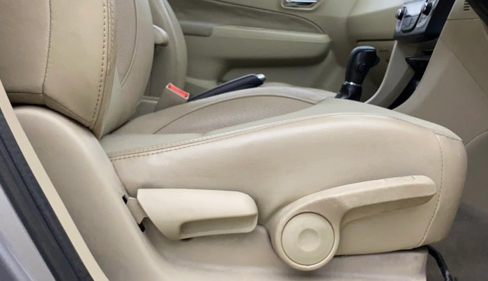 2016 Maruti Ciaz ZXI+ AT, Petrol, Automatic, 38,617 km, Driver Side Adjustment Panel