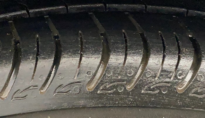 2021 Maruti S PRESSO VXI, CNG, Manual, 65,456 km, Right Front Tyre Tread