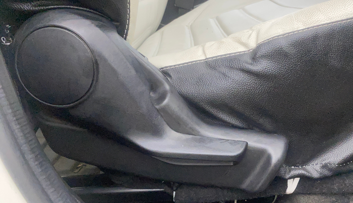 2021 Maruti Swift LXI, Petrol, Manual, 83,438 km, Driver Side Adjustment Panel