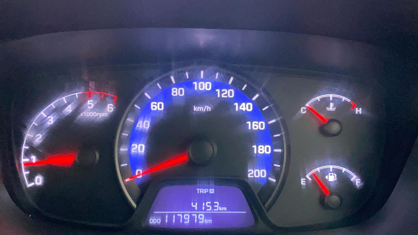 2015 Hyundai Xcent BASE 1.1, Diesel, Manual, 1,18,069 km, Odometer Image
