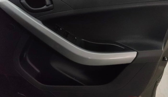 2021 Tata NEXON XM SUNROOF PETROL, Petrol, Manual, 35,069 km, Driver Side Door Panels Control