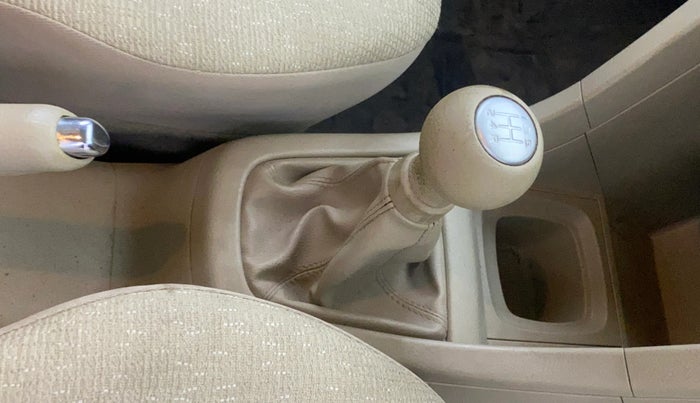 2017 Maruti Swift Dzire VXI (O), Petrol, Manual, 93,016 km, Gear Lever