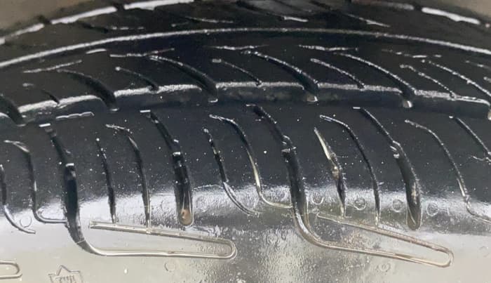 2014 Maruti Wagon R 1.0 LXI CNG, CNG, Manual, 77,879 km, Right Front Tyre Tread