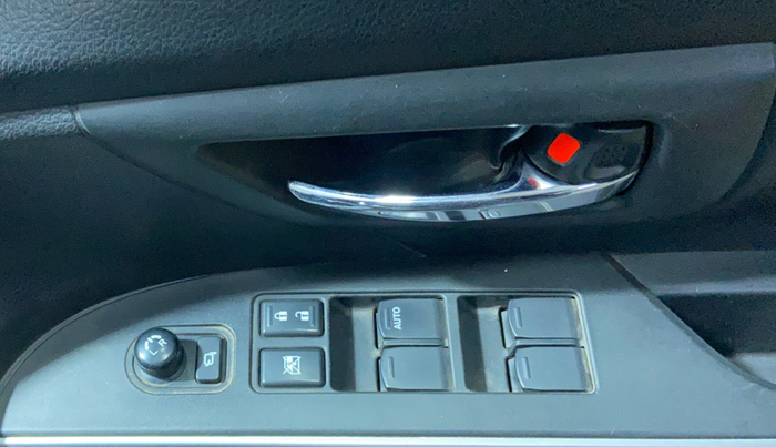 2020 Maruti S Cross ALPHA AT1.5, Petrol, Automatic, 1,09,958 km, Driver Side Door Panels Control