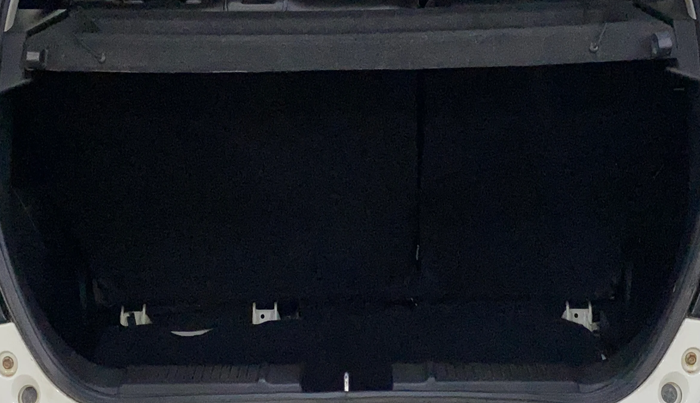 2025 Maruti Swift ZXi Plus AMT, Petrol, Automatic, 13,085 km, Boot Inside