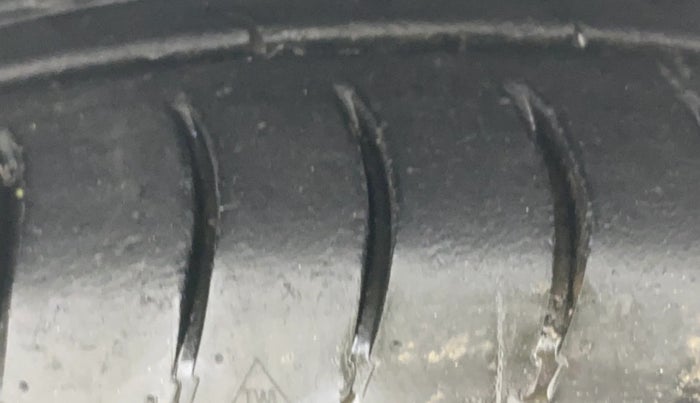 2019 Maruti Dzire VXI AMT, Petrol, Automatic, 1,00,366 km, Left Front Tyre Tread