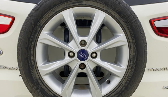 2020 Ford Ecosport TITANIUM 1.5L DIESEL, Diesel, Manual, 1,07,733 km, Spare Tyre