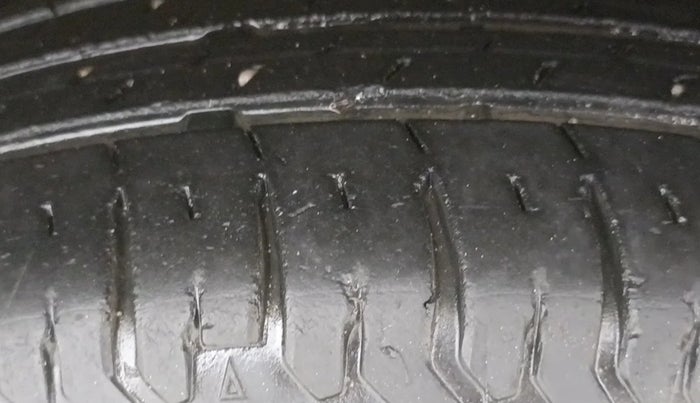 2018 Maruti Dzire LXI, Petrol, Manual, 41,826 km, Left Rear Tyre Tread