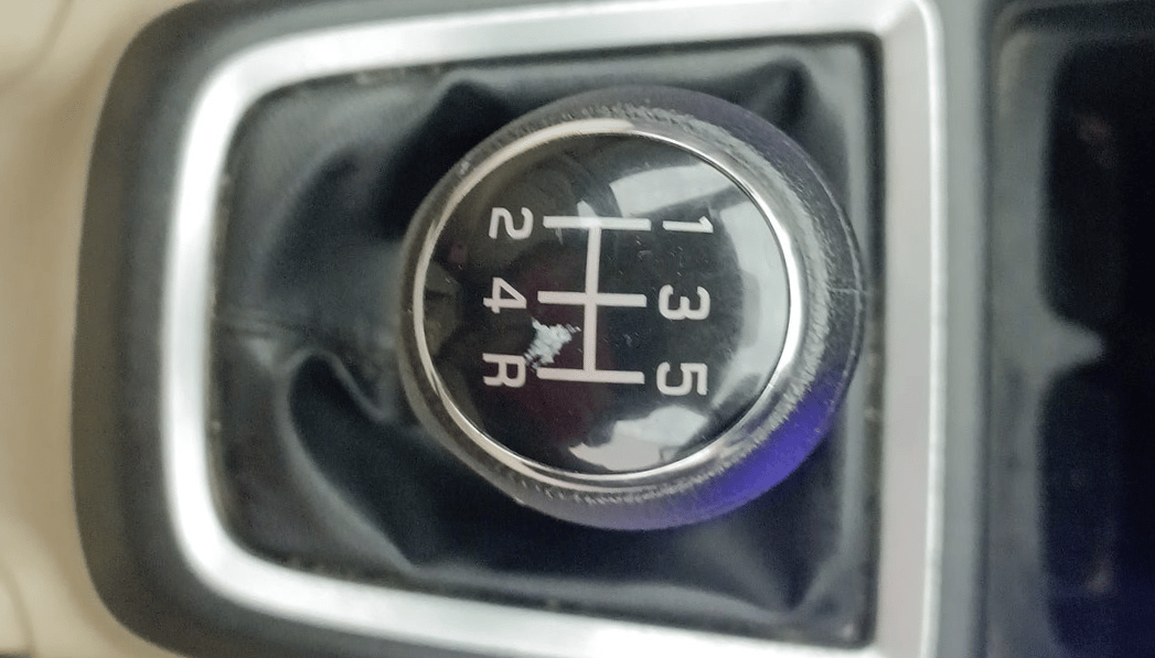 2018 Maruti Dzire LXI, Petrol, Manual, 41,826 km, Gear Lever