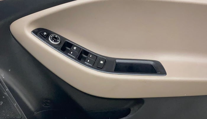 2019 Hyundai Elite i20 ASTA 1.2 (O), Petrol, Manual, 48,469 km, Driver Side Door Panels Control