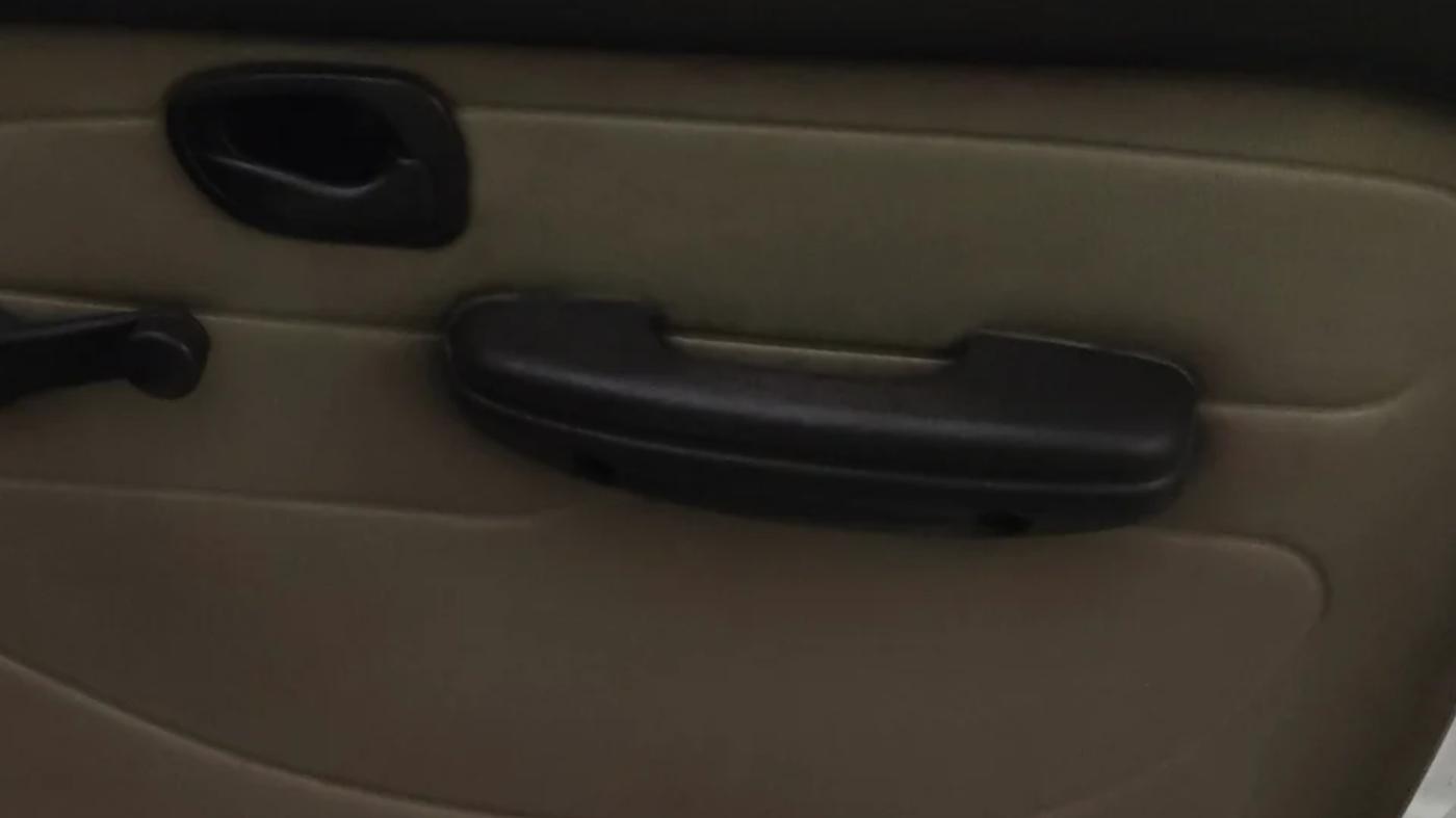 2012 Hyundai Santro Xing GL, CNG, Manual, 1,16,115 km, Driver Side Door Panels Control
