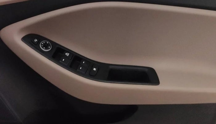 2018 Hyundai Elite i20 ASTA 1.2  CVT, Petrol, Automatic, 29,820 km, Driver Side Door Panels Control