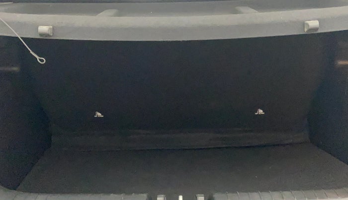 2020 Hyundai VENUE SX 1.5 CRDI, Diesel, Manual, 44,006 km, Boot Inside