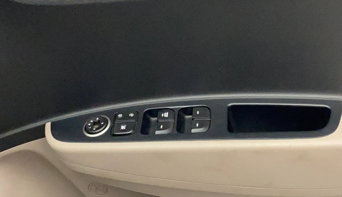 2019 Hyundai Grand i10 MAGNA 1.2 KAPPA VTVT, Petrol, Manual, 83,373 km, Driver Side Door Panels Control