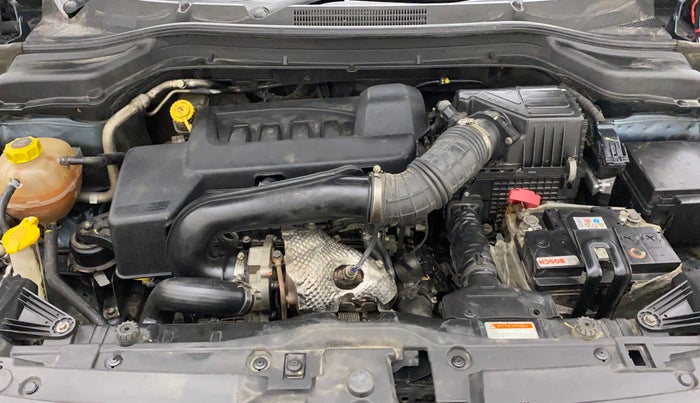 2020 Mahindra XUV300 W6 1.5 DIESEL, Diesel, Manual, 1,16,106 km, Open Bonet