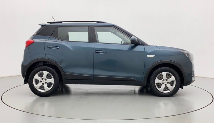 2020 Mahindra XUV300 W6 1.5 DIESEL, Diesel, Manual, 1,16,106 km, Right Side View