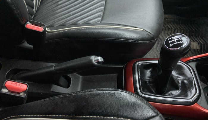 2017 Maruti IGNIS DELTA 1.2 K12, Petrol, Manual, 15,961 km, Gear Lever