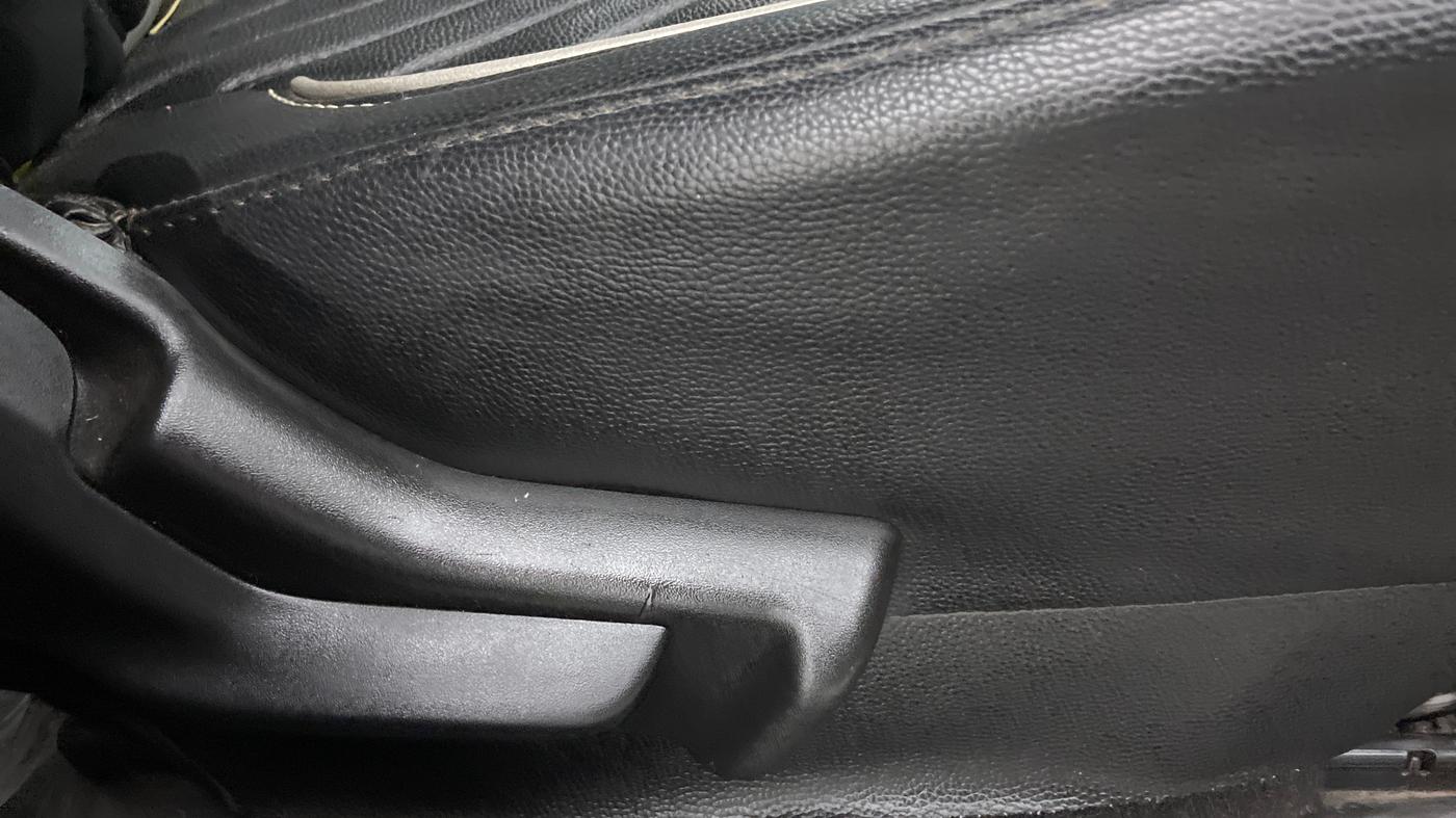2017 Maruti IGNIS DELTA 1.2 K12, Petrol, Manual, 15,961 km, Driver Side Adjustment Panel