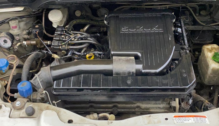 2014 Maruti Ritz VXI, CNG, Manual, 69,882 km, Engine View - Right