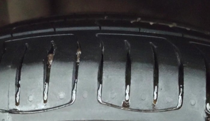 2014 Honda Amaze 1.2L I-VTEC SX, Petrol, Manual, 76,836 km, Right Rear Tyre Tread