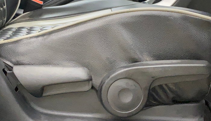 2018 Maruti S Cross ZETA 1.3, Diesel, Manual, 54,168 km, Driver Side Adjustment Panel