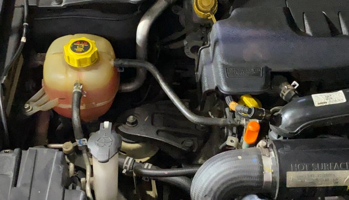 2023 Mahindra XUV300 W8 (O) 1.2 PETROL, Petrol, Manual, 27,501 km, Engine View - Right